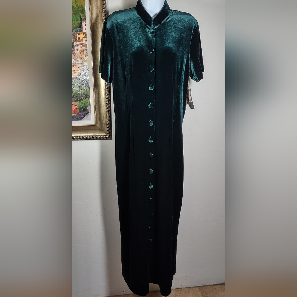 Amanda Smith Velvet Dress